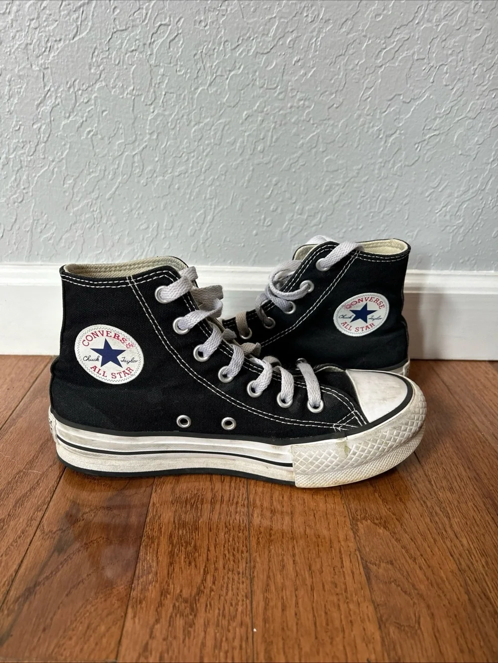 Converse Chuck Taylor Sneakers High Top Platform Shoes Girls Size 2 Black